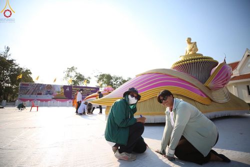 ภาพ No.115872:V.15 สามัคคี การเตรียมงาน เก็บงาน การรับบุญของเจ้าหน้าที่หน่วยงานต่างๆ เพื่อโครงการธรรมยาตรา กตัญญูบูชามหาปูชนียาจารย์ พระมงคลเทพมุนี (สด จนฺทสโร) พระผู้ปราบมาร อนุสรณ์สถาน 7 แห่ง ปีที่ 12 ระหว่างวันที่ 2 - 31 มกราคม พ.ศ.2567