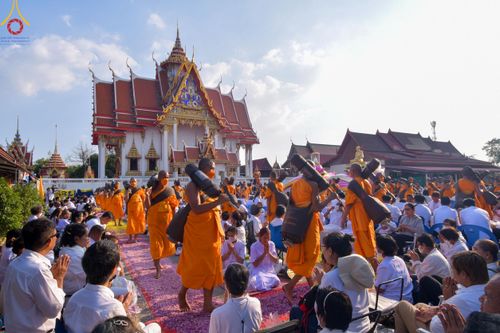 ภาพ No.113204:พิธีต้อนรับพระธรรมยาตรา ปีที่ 12 วันที่ 15 มกราคม พ.ศ. 2567 ณ วัดโบสถ์บน จ.นนทบุรี