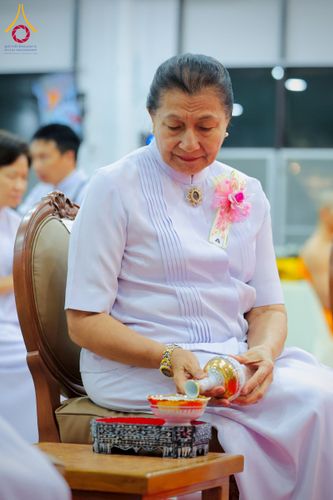 ภาพ No.221473:วันอาทิตย์ที่ 27 เมษายน พ.ศ. 2568 พิธีเจริญพระพุทธมนต์สมโภชดวงแก้วธรรมชัย เนื่องในโอกาสบูชาธรรม 81 ปีหลวงพ่อธัมมชโย อัญเชิญประดิษฐานเนื่องในโอกาสสถาปนาวัดพระธรรมกายไอซ์แลนด์ ณ อาคารปลูกศรัทธา 1 วัดพระธรรมกาย อำเภอคลองหลวง จังหวัดปทุมธานี