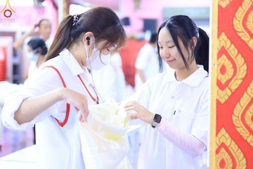 ภาพ No.117050:V.16 เป็นทีม การเตรียมงาน เก็บงาน การรับบุญของเจ้าหน้าที่หน่วยงานต่างๆ เพื่อโครงการธรรมยาตรา กตัญญูบูชามหาปูชนียาจารย์ พระมงคลเทพมุนี (สด จนฺทสโร) พระผู้ปราบมาร อนุสรณ์สถาน 7 แห่ง ปีที่ 12 ระหว่างวันที่ 2 - 31 มกราคม พ.ศ. 2567