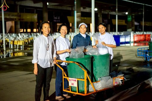 ภาพ No.218876:วันศุกร์ที่ 18 เมษายน พ.ศ. 2568 การเตรียมงานในลานธรรม , พระมหาธรรมกายเจดีย์ เพื่องานวันคุ้มครองโลก 22 เมษายน พ.ศ. 2568