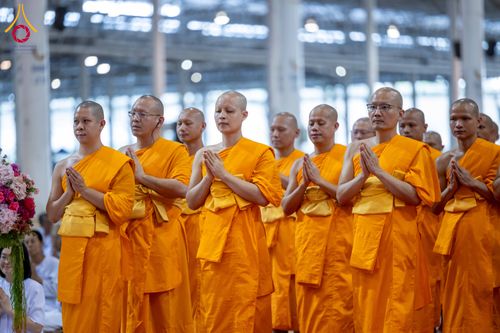 ภาพ No.308713:วันที่ 1 กุมภาพันธ์ พ.ศ. 2569 พิธีรับประกาศนียบัตร และพระของขวัญพระธรรมยาตรา ณ สภาธรรมกายสากล วัดพระธรรมกาย จ.ปทุมธานี