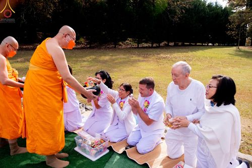 ภาพ No.64002:พิธีทอดกฐินสามัคคี ประจำปีพุทธศักราช 2565 ณ วัดพระธรรมกายจอร์เจีย ประเทศสหรัฐอเมริกา วันอาทิตย์ที่  23  ตุลาคม  พ.ศ. 2565