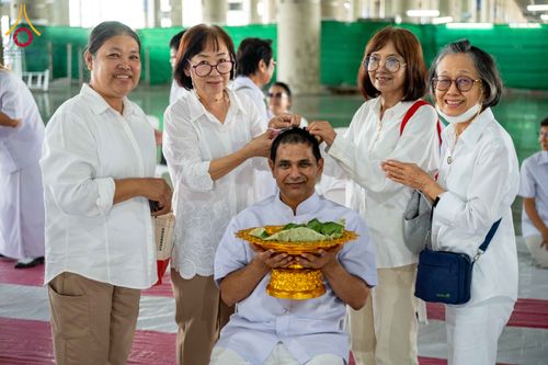 ภาพ No.339787:วันที่ 19 กรกฎาคม พ.ศ.2569 พิธีตัดปอยผม โครงการบวชพระนานาชาติ AEC และ WAB รุ่นที่ 10 THE AEC & INTERNATIONAL ORDINATION PROGRAM ณ มหารัตนวิหารคด 30 วัดพระธรรมกาย ปทุมธานี