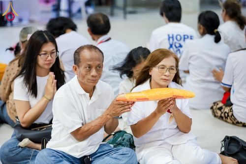 ภาพ No.317466:วันอาทิตย์ ที่ 29 มีนาคม พ.ศ.2569  พิธีปลงผม , พิธีขอขมามอบบาตรและผ้าไตร , พิธีบรรพชา ณ ศูนย์ปฏิบัติธรรมสมุทรปราการ จำนวน 42 รูป