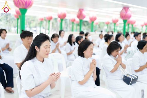 ภาพ No.309012:วันอาทิตย์ที่ 8 กุมภาพันธ์ พ.ศ. 2569  พิธีต้อนรับพระบัญชาสมเด็จพระสังฆราช แต่งตั้ง  “พระครูปลัดรัตนวีรวัฒน์” (รังสฤษดิ์ อิทฺธิจินฺตโก) เจ้าอาวาสวัดพระธรรมกาย ให้ดำรงตำแหน่ง “ที่ปรึกษาเจ้าคณะจังหวัดปทุมธานี”