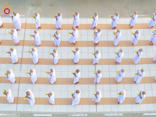 ภาพ No.319406:วันเสาร์ที่ 4 เมษายน พ.ศ.2569 พิธีขอขมา มอบผ้าไตร และถวายบาตรแด่นาคธรรมทายาท ในโครงการบรรพชาสามเณรฟื้นฟูพระพุทธศาสนาทั่วไทย โครงการหน่อแก้วเปรียญธรรม รุ่นที่ 14 โครงการสามเณรยุวธรรมทายาท รุ่นที่ 34 โครงการสามเณรมัชฌิมธรรมทายาท รุ่นที่ 30 ณ สภาธรรมกายสากล