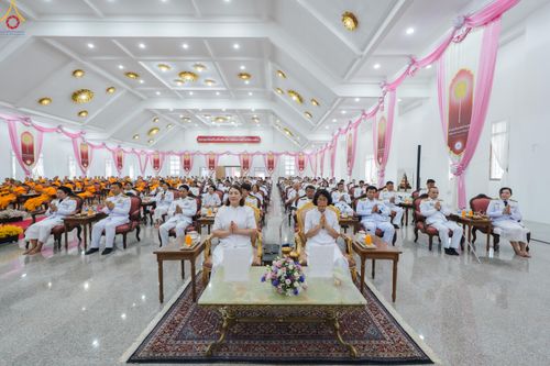 ภาพ No.331845:วันพฤหัสบดีที่ 4 มิถุนายน พ.ศ.2569 พิธีต้อนรับเปรียญธรรม 9 ประโยค และเปรียญธรรม 6 ประโยค  ณ อาคารธรรมสภา วัดบ้านขุน ต.บ่อหลวง อ.ฮอด จ.เชียงใหม่