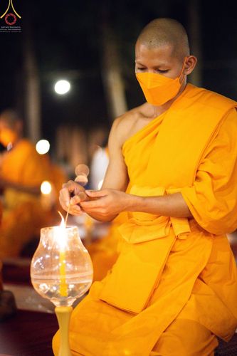 ภาพ No.69362:พิธีจุดประทีปถวายเป็นพุทธบูชา และบูชาธรรมมหาปูชนียาจารย์ ในโครงการธรรมยาตรากตัญญูบูชา มหาปูชนียาจารย์ พระมงคลเทพมุนี(สด จนฺทสโร) พระผู้ปราบมาร ปีที่ 11 ณ อนุสรณ์สถานมหาวิหารพระมงคลเทพมุนี อ.สองพี่น้อง จ.สุพรรณบุรี