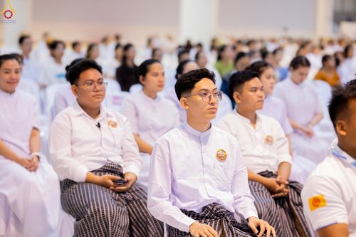 ภาพ No.327807:วันที่ 3 พฤษภาคม พ.ศ.2569 พิธีรับมอบพระบรมสารีริกธาตุ จากสาธารณรัฐแห่งสหภาพเมียนมา ณ ห้องแก้วสารพัดนึก วัดพระธรรมกาย