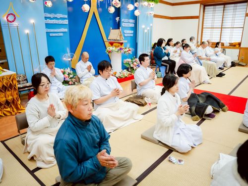 ภาพ No.221028:วันที่ 13 เมษายน พ.ศ. 2568 พิธีโปรยรัตนชาติปฐมเริ่มสถาปนาเจดีย์ และ พิธีเปิดหมู่บ้านปฏิบัติธรรม เพื่อการบรรลุธรรม ณ วัดป่าธรรมกายนานาชาติโทชิหงิ  ประเทศญี่ปุ่น