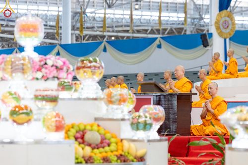 ภาพ No.151225:พิธีบูชาข้าวพระ ในวันอาทิตย์ต้นเดือน วันที่ 1 กันยายน พ.ศ. 2567 ณ สภาธรรมกายสากล วัดพระธรรมกาย