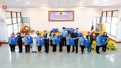 ภาพ No.259761:วันที่ 24 ตุลาคม พ.ศ. 2568 รพ.สต.คลองหนึ่ง อ.คลองหลวง สังกัด อบจ.ปทุมธานี จัดประชุมและมอบครุภัณฑ์ทางการแพทย์ เสริมพลัง อสม. ขับเคลื่อนสุขภาพชุมชนอย่างยั่งยืน ณ วัดพระธรรมกาย