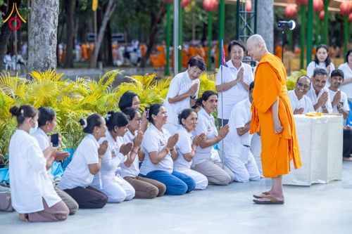 ภาพ No.233207:วันที่ 11 กรกฏาคม พ.ศ. 2568 พิธีอธิษฐานพรรษา ของคณะสงฆ์ ณ โบสถ์พระไตรปิฎก วัดพระธรรมกาย ต.คลองสาม อ.คลองหลวง จ.ปทุมธานี