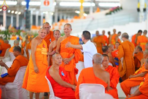 ภาพ No.146844:การต้อนรับพระสังฆาธิการ 2,000 กว่าวัดทั่วประเทศ และพิธีบูชาข้าวพระ เนื่องในวันสมาธิโลก วันอาทิตย์ที่ 4 สิงหาคม พ.ศ. 2567 ณ สภาธรรมกายสากล วัดพระธรรมกาย