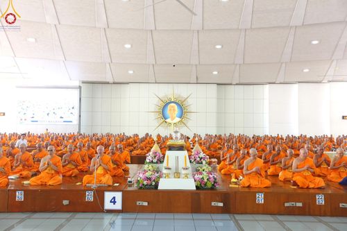 ภาพ No.162194:พิธีถวายภัตตาหารเมนูสวรรค์ เนื่องในวันออกพรรษา (ขึ้น 15 ค่ำ เดือน 11) วันพฤหัสบดีที่ 17 ตุลาคม พ.ศ. 2567 ณ หอฉันคุณยายอาจารย์ฯ วัดพระธรรมกาย