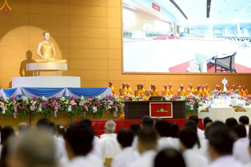 ภาพ No.227932:วันอาทิตย์ที่ 1 มิถุนายน พ.ศ. 2568 พิธีตักบาตร , พิธีบูชาข้าวพระ ณ วัดพระธรรมกาย จ.ปทุมธานี