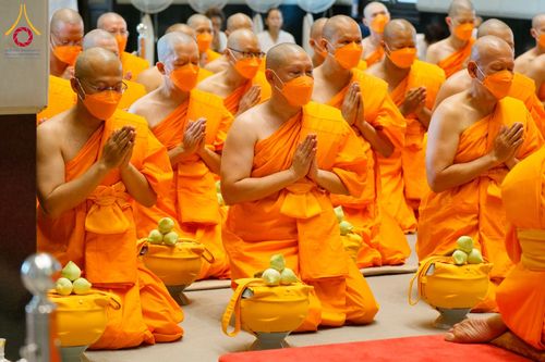 ภาพ No.62174:พิธีอุปสมบทในโครงการอุปสมบทหมู่ บูชาธรรมหลวงพ่อธัมมชโย พ.ศ.2567 ณ อุโบสถ วัดพระธรรมกาย จ.ปทุมธานี วันที่ 13-15 เมษายน พ.ศ. 2567