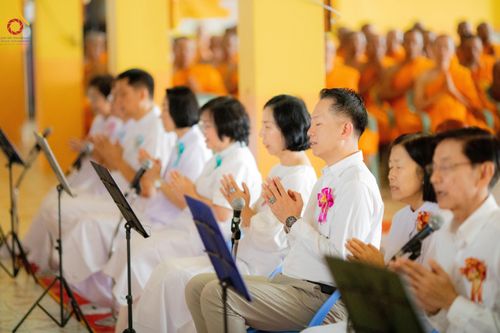 ภาพ No.192193:พิธีทอดผ้าป่าทำนุบำรุงศาสนสถาน ณ วัดนราภิรมย์ ตำบลนราภิรมย์ อำเภอบางเลน จังหวัดนครปฐม ในโครงการธรรมยาตรา กตัญญูบูชา มหาปูชนียาจารย์ พระมงคลเทพมุนี(สด จนฺทสโร) พระผู้ปราบมาร อนุสรณ์สถาน 7 แห่ง ปีที่ 13 วันที่ 9 มกราคม พ.ศ. 2568