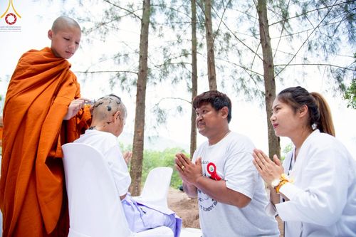 ภาพ No.213844:วันเสาร์ที่ 29 มีนาคม พ.ศ. 2568 พิธีตัดปอยผม ขอขมาผู้ปกครอง มอบบาตร-ผ้าไตร และพิธีบรรพชาสามเณร ณ ศูนย์ปฏิบัติธรรมจังหวัดระยอง (บ้านช่องลม) ต.บางบุตร อ.บ้านค่าย จ.ระยอง