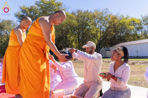 ภาพ No.168222:พิธีทอดกฐินสามัคคี ประจำปี 2567 สร้างอาคารแก้วธรรมชัยรัตนอนันต์ บูชาธรรม 80 ปี หลวงพ่อธัมมชโย ณ วัดพระธรรมกายเทนเนสซี สหรัฐอเมริกา วันอาทิตย์ที่ 20 ตุลาคม พ.ศ. 2567