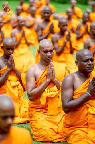 ภาพ No.231104:วันที่ 1 กรกฎาคม พ.ศ. 2568 โครงการบรรพชาสามเณร 300 รูป ถวายเป็นพุทธบูชา  วันอาสาฬหบูชา ณ จุดกำเนิดพระรัตนตรัย  ต้นแหล่งธัมมจักกัปปวัตตนสูตร เมืองพาราณสี  สารนาถ ประเทศอินเดีย