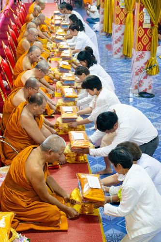 ภาพ No.203577:พิธีทอดผ้าป่าทำนุบำรุงศาสนสถาน ณ วัดตะเคียน ตำบลบางคูเวียง อำเภอบางกรวย จังหวัดนนทบุรี ในโครงการธรรมยาตรา กตัญญูบูชา มหาปูชนียาจารย์ พระมงคลเทพมุนี(สด จนฺทสโร) พระผู้ปราบมาร อนุสรณ์สถาน 7 แห่ง ปีที่ 13 วันที่ 29 มกราคม พ.ศ. 2568