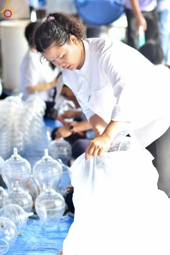 ภาพ No.127513:V.31 ทุ่มเทเพื่อบางกล่ำ การเตรียมงานของเจ้าหน้าที่หน่วยงานต่างๆ  เพื่องานธรรมยาตราอัญเชิญพระบรมสารีริกธาตุ ประดิษฐาน ณ มหารัตนเจดีย์สิริปทุมสวรรค์ (เจดีย์อริยพุทธะ 5 พระองค์) ณ ศูนย์ปฏิบัติธรรมภาคใต้ อ.บางกล่ำ จ.สงขลา ระหว่างวันที่ 9-10 มีนาคม พ.ศ. 2567