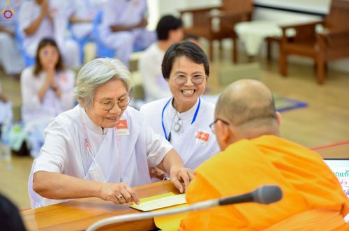 ภาพ No.250122:วันที่ 26-28 กันยายน พ.ศ. 2568 โครงการอบรมอุบาสกแก้ว อุบาสิกาแก้ว รุ่นที่ 3 ตัวแทนทอดกฐินสามัคคีทั่วไทย 30,000 วัด ณ ศูนย์ปฏิบัติธรรมจันทบุรี จ.จันทบุรี