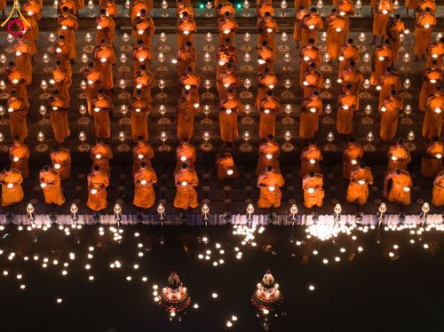 ภาพ No.112233:พิธีจุดประทีปถวายเป็นพุทธบูชา และบูชาธรรมมหาปูชนียาจารย์ พระมงคลเทพมุนี(สด จนฺทสโร) ในโครงการธรรมยาตรา กตัญญูบูชา มหาปูชนียาจารย์ พระมงคลเทพมุนี(สด จนฺทสโร) พระผู้ปราบมาร อนุสรณ์สถาน 7 แห่ง ปีที่ 12 วันที่ 14 มกราคม พ.ศ. 2567 ณ วัดสองพี่น้อง อ.สองพี่น้อง