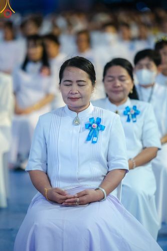 ภาพ No.154874:พิธีจุดประทีป, พิธีฉลองชัยสวดมนต์บทธัมมจักกัปปวัตนสูตร ณ มหารัตนวิหารคด วัดพระธรรมกาย วันอังคารที่ 17 กันยายน พ.ศ. 2567