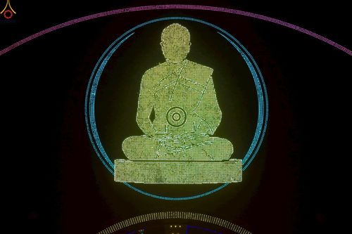 ภาพ No.244271:วันที่ 7 กันยายน พ.ศ. 2568 พิธีจุดประทีป วันครูผู้ค้นพบวิชชาธรรมกาย ณ ลานธรรมฯ และวิหารคด วัดพระธรรมกาย