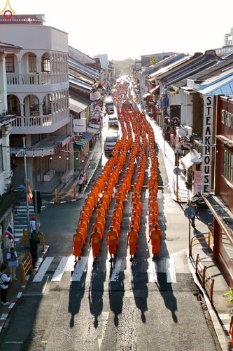 ภาพ No.248781:วันที่ 20 กันยายน พ.ศ. 2568 พิธีอัญเชิญรูปหล่อหลวงปู่วัดปากน้ำ ภาษีเจริญ จากวัดมงคลนิมิตร พระอารามหลวง เพื่อประดิษฐาน ณ วิหารพระมงคลเทพมุนี (สด จนฺทสโร)  ศูนย์ปฏิบัติธรรมภูเก็ต จ.ภูเก็ต