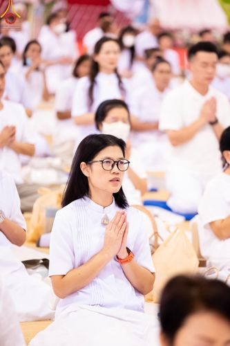 ภาพ No.159221:พิธีบูชาข้าวพระ ในวันอาทิตย์ต้นเดือน วันที่ 6 ตุลาคม พ.ศ. 2567 ณ สภาธรรมกายสากล วัดพระธรรมกาย