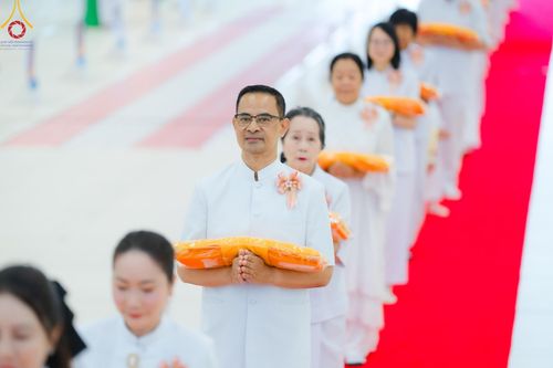 ภาพ No.156726:พิธีบรรพชาอุปสมบท ธรรมทายาท โครงการอุปสมบทหมู่บูชาธรรมครบรอบ 107 ปี วันครูผู้ค้นพบวิชชาธรรมกาย ณ โบสถ์พระไตรปิฏก วัดพระธรรมกาย วันเสาร์ที่ 14 กันยายน พ.ศ. 2567