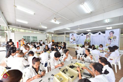 ภาพ No.267622:วันที่ 7 พฤศจิกายน พ.ศ. 2568 พสกนิกรอำเภอคลองหลวง รวมใจบำเพ็ญกุศลปัณรสมวาร (15 วัน) อุทิศถวายเป็นพระราชกุศลแด่ “สมเด็จพระพันปีหลวง” ณ วัดพระธรรมกาย