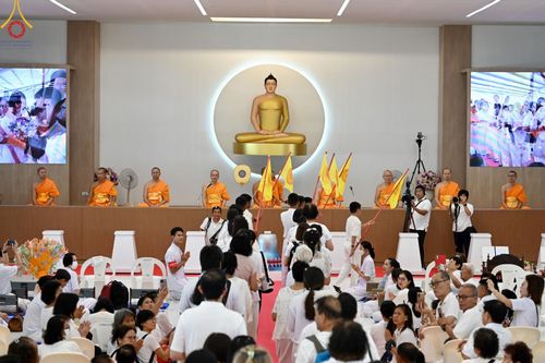 ภาพ No.148648:พิธีบุพเปตพลี, พิธีทอดผ้าป่า, พิธีไถ่ชีวิตโค 80 ตัว ให้ชีวิตสัตว์เป็นทาน ณ ศูนย์ปฎิบัติธรรมภาคใต้ อ.บางกล่ำ จ.สงขลา วันเสาร์ที่ 10 สิงหาคม พ.ศ. 2567