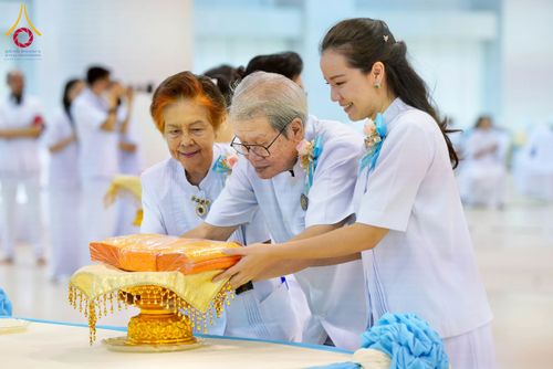 ภาพ No.264719:วันอาทิตย์ที่ 2 พฤศจิกายน พ.ศ. 2568 พิธีทอดกฐินสามัคคี ณ สภาธรรมกายสากล วัดพระธรรมกาย