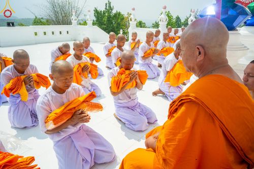 ภาพ No.63064:Photo Story  มหัศจรรย์วัดดงดินแดง Episode 2 โครงการบรรพชาอุปสมบทหมู่ ฟื้นฟูพระพุทธศาสนาทั่วไทย ณ วัดดงดินแดง อ.อมก๋อย จ.เชียงใหม่ วันที่ 3 เมษายน พ.ศ. 2567