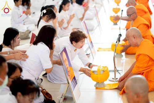 ภาพ No.244845:วันเสาร์ที่ 6 กันยายน พ.ศ. 2568 พิธีถวายบาตร บรรพชา อุปสมบทของนาคธรรมทายาท โครงการอุปสมบทหมู่บูชาธรรมครบรอบ 108 ปี  วันครูผู้ค้นพบวิชชาธรรมกาย ณ โบสถ์พระไตรปิฎก วัดพระธรรมกาย