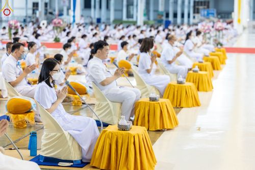 ภาพ No.88201:พิธีมุทิตาสักการะ เปรียญธรรม 9,6,3 และบาลีศึกษา 6,3  พิธีมอบดวงแก้วสามเณรทรงบาลีไวยากรณ์ วันอาทิตย์ 17 กันยายน พ.ศ. 2566 ณ สภาธรรมกายสากล วัดพระธรรมกาย