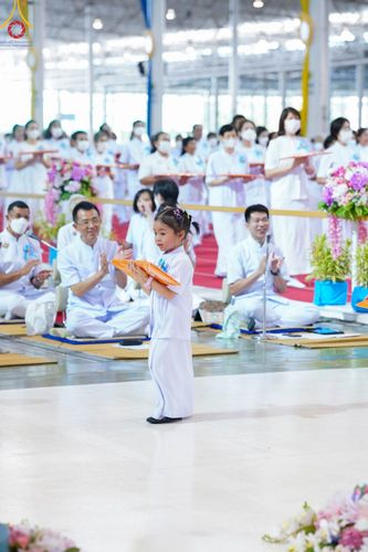 ภาพ No.99851:พิธีทอดผ้าป่า ต้นสมบัติจักรพรรดิ ในวันอาทิตย์ที่ 3 ธันวาคม พ.ศ. 2566 ณ สภาธรรมกายสากล วัดพระธรรมกาย จ.ปทุมธานี