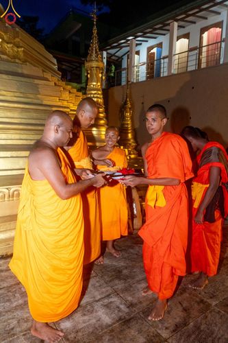 ภาพ No.140993:PhotoStory มหาศรัทธา ธรรมยาตราศรีลังกา EP.5 โครงการสยาม-ลังกา ธรรมยาตรา ฉลองเทศกาลวิสาขบูชาแห่งชาติ ศรีลังกา บูชาธรรม 80 ปีหลวงพ่อธัมมชโย เส้นทางจาก เมืองดัมบูลลา ไปยัง เมืองมาตะเล ตั้งแต่วันที่ 17-20 พฤษภาคม พ.ศ.2567