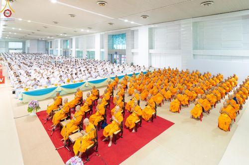 ภาพ No.154334:พิธีบูชาครูผู้ค้นพบวิชชาธรรมกาย ณ สภาธรรมกายสากล วัดพระธรรมกาย วันอังคารที่ 17 กันยายน พ.ศ. 2567