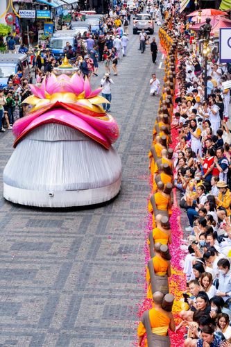 ภาพ No.128547:พิธีอัญเชิญพระบรมสารีริกธาตุ " ใจกลางเมืองนครหาดใหญ่ " เพื่อประดิษฐาน ณ มหารัตนเจดีย์สิริปทุมสวรรค์ (เจดีย์อริยพุทธะ 5 พระองค์) ศูนย์ปฏิบัติธรรมภาคใต้ อ.บางกล่ำ จ.สงขลา  วันที่ 9 มีนาคม พ.ศ. 2567 (ชุดที่ 2)