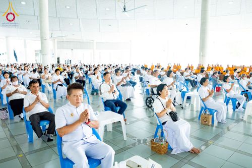 ภาพ No.226590:วันที่ 26 พฤษภาคม พ.ศ. 2568 พิธีบุพเปตพลี ครั้งที่ 164 ร่วมอุทิศบุญแด่หมู่ญาติที่ล่วงลับไปแล้ว และสืบทอดอายุพระพุทธศาสนา ณ หอฉันคุณยายอาจารย์ฯ วัดพระธรรมกาย