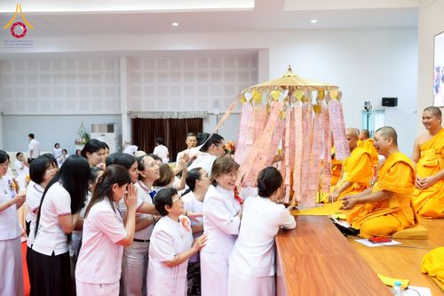 ภาพ No.255094:วันที่ 15 ตุลาคม พ.ศ. 2568 พิธีทอดกฐินสามัคคีประจำปี 2568 บูชาธรรม 81 ปี หลวงพ่อธัมมชโย ณ ศูนย์อบรมเยาวชนกาญจนบุรี