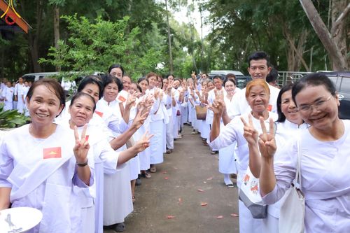 ภาพ No.158335:โครงการอบรมอุบาสก อุบาสิกาแก้ว  ตัวแทนทอดกฐิน 30,000 วัด ทั่วไทย บูชาธรรม 80 ปี หลวงพ่อธัมมชโย ระหว่างวันที่ 20-22 กันยายน พ.ศ. 2567 ณ จังหวัดบุรีรัมย์ รุ่นที่ 3