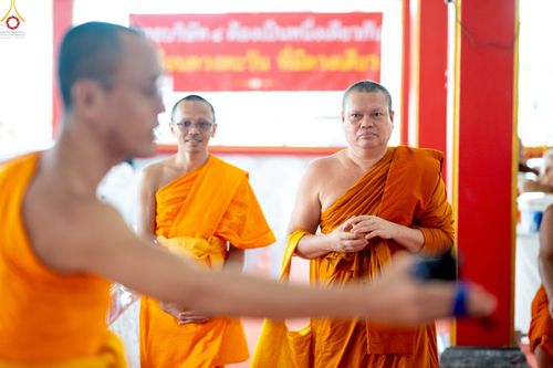 ภาพ No.234443:วันพฤหัสบดีที่ 24 กรกฎาคม พ.ศ. 2568 พิธีถวายสังฆทานแก่คณะสงฆ์ 323 วัด , พิธีมอบกองทุนหนุนแรงใจช่วยครูใต้ , พิธีทำบุญส่วนกุศลแด่ผู้วายชนม์ ในเหตุการณ์ความไม่สงบ 4 จังหวัด ชายแดนภาคใต้ (ปัตตานี , ยะลา , นราธิวาส , สงขลา) ปีที่ 21 ครั้งที่ 179 ณ วัดเวฬุวัน 