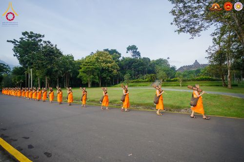 ภาพ No.280066:วันที่ 31 ธันวาคม พ.ศ. 2568 เดินธรรมยาตราที่บรมพุทธโธ อินโดนีเซีย